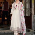 Women's White Floral Embroidered Kurta Set with Printed Dupatta – Elegant Ethnic Wear